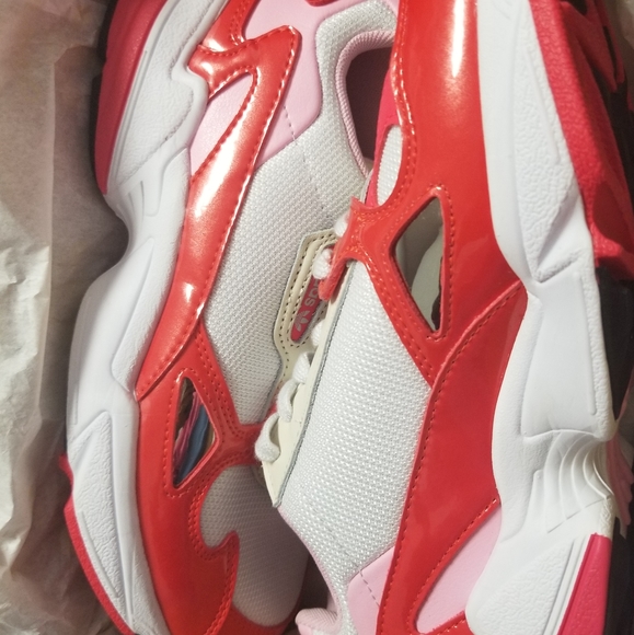 Adidas Falcon training sneakers - Picture 2 of 3